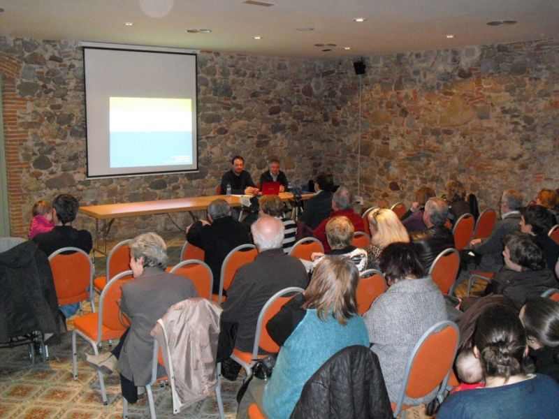 Assistents i ponent Xerrada Conflictes a l'Àfrica